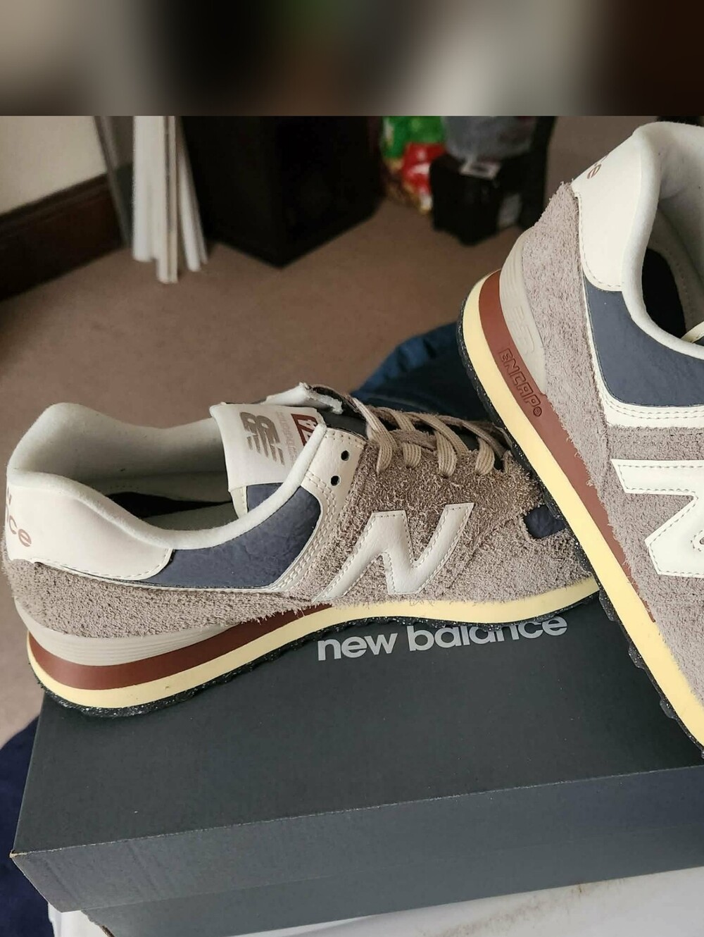 New Balance Suede Runner - Taupe, Navy & Cream